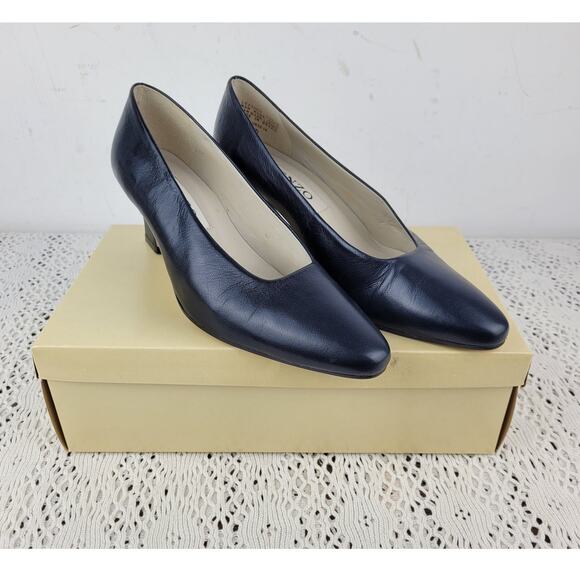 Enzo Angiolini Women's Leather Kidskin Heels Navy Blue Size 8 YO-CURIO11 - Picture 1 of 10